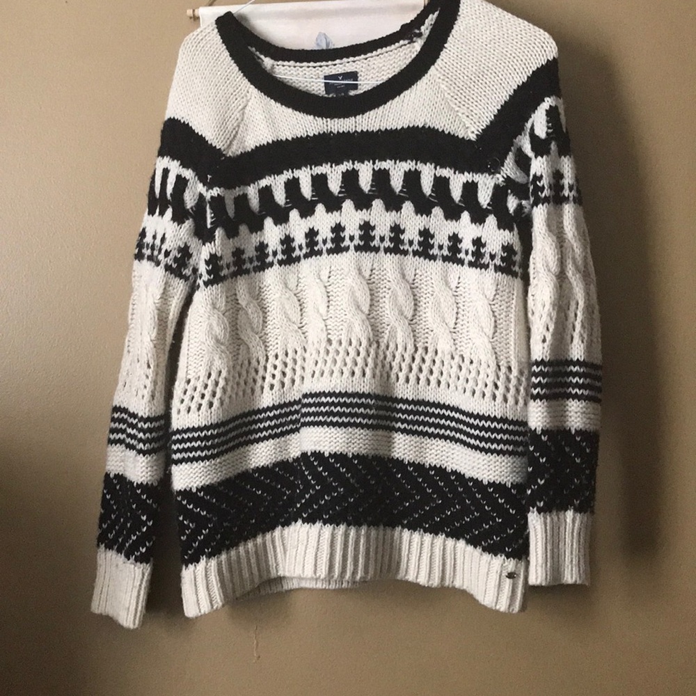 American Eagle size large sweater